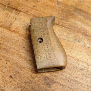 Střenka pistole vz.24